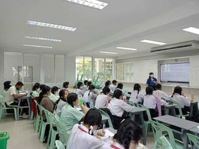 โครงการส่งเสริมพัฒนาศักยภาพภาษาอังกฤษ