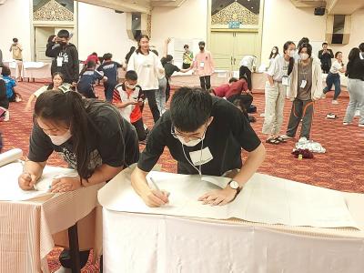 โครงการสร้างเด็กและเยาวชนต้นแบบ : สร้างสรรค์สังคมไทยด้วยมือเรา D-Talk # 2