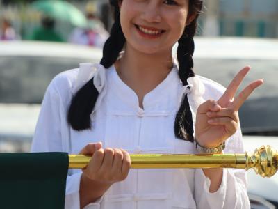 พิธีแห่เทียนพรรษา เนื่องในวันสำคัญทางพระพุทธศาสนา วันเข้าพรรษา